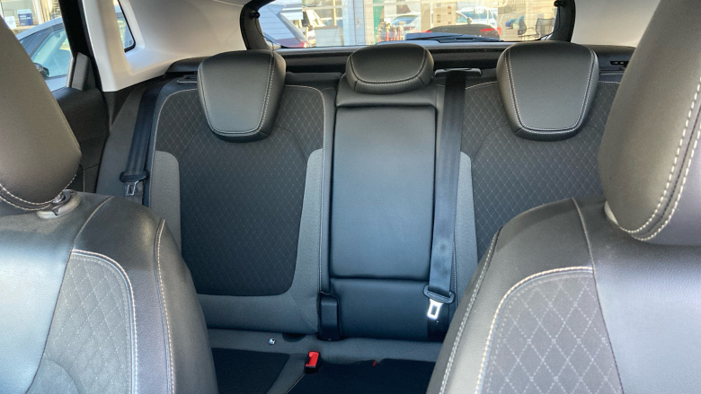 Vauxhall Grandland 1.6 Hybrid GS Line 5dr Auto Hatchback